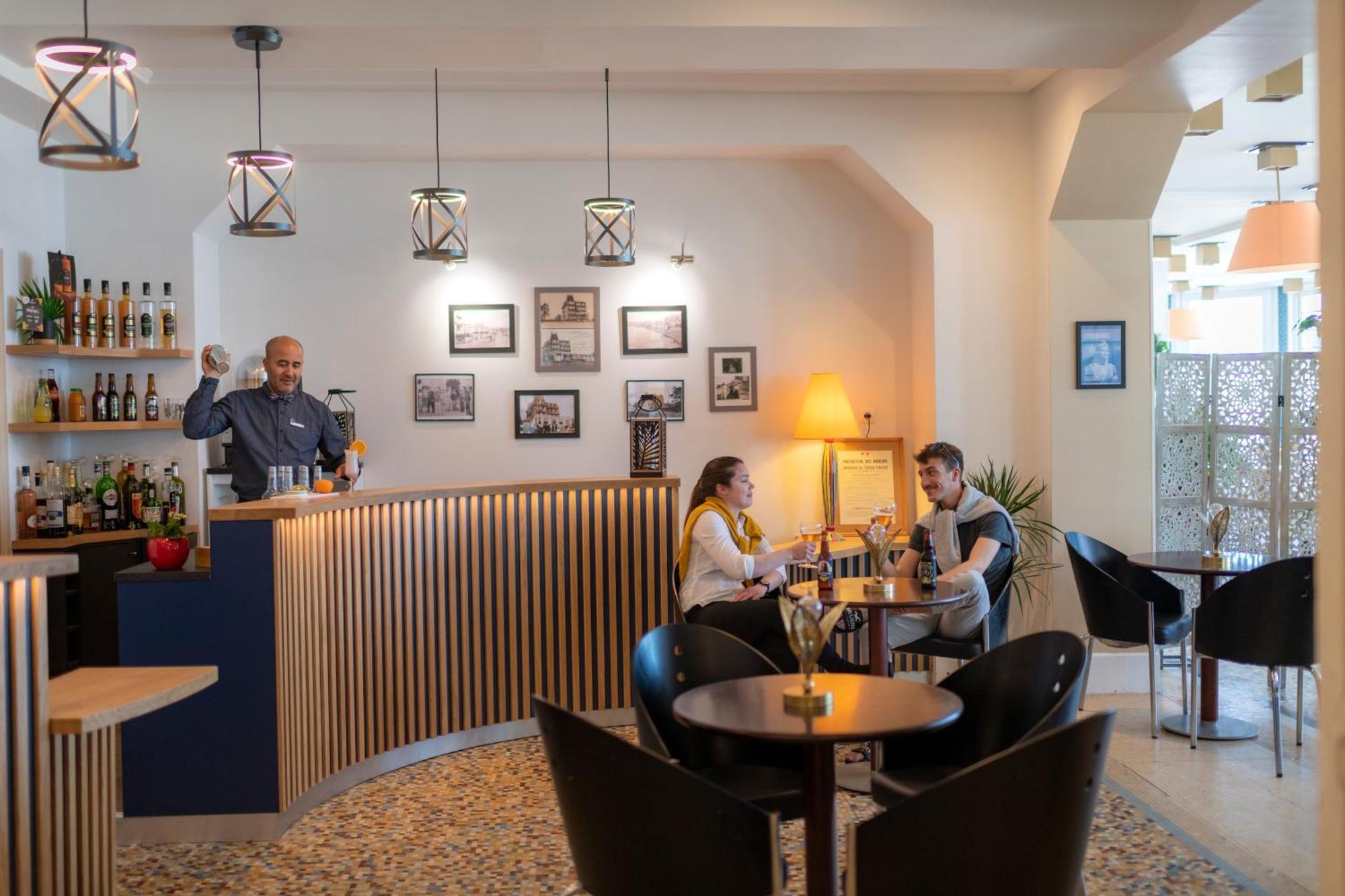 Vtf L'Hotel Des Bains Сен-Каст-ле-Гильдо Экстерьер фото